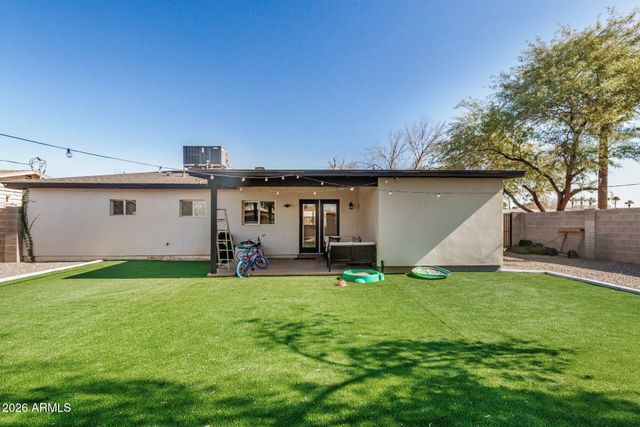 1842 N 37TH Street, Phoenix, AZ 85008