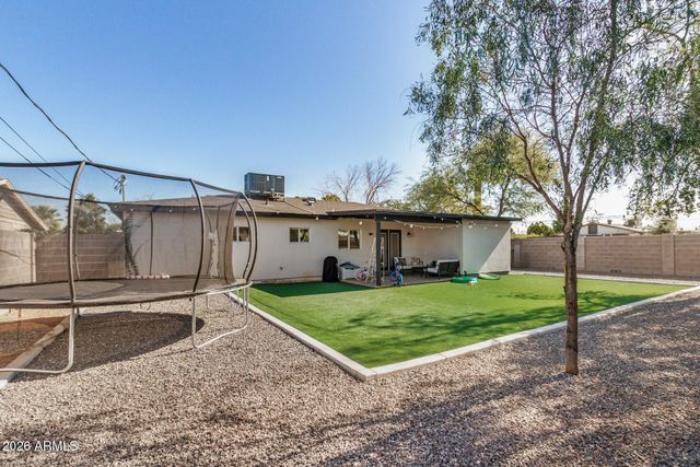 1842 N 37TH Street, Phoenix, AZ 85008