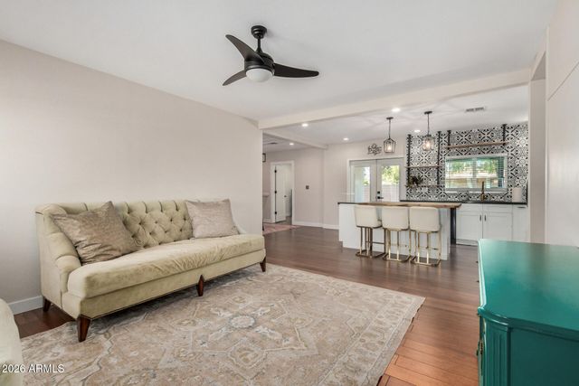 1842 N 37TH Street, Phoenix, AZ 85008