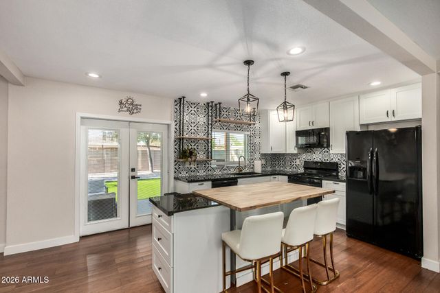 1842 N 37TH Street, Phoenix, AZ 85008