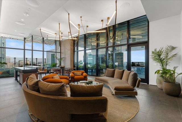 610 Davis ST 2503, Austin, TX 78701