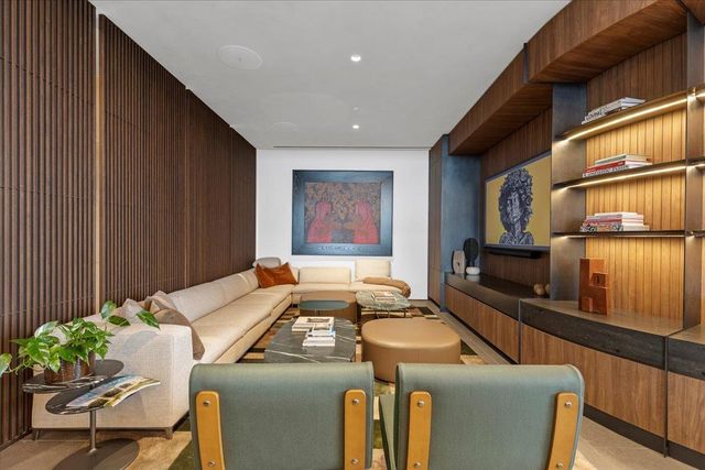 610 Davis ST 2503, Austin, TX 78701