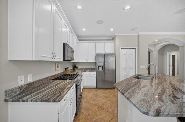 6587 OLD CARRIAGE ROAD, Winter Garden, FL 34787