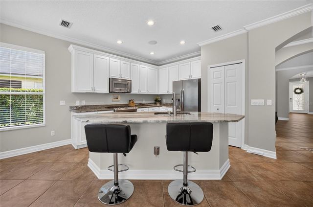 6587 OLD CARRIAGE ROAD, Winter Garden, FL 34787