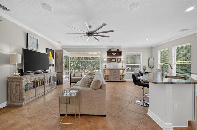6587 OLD CARRIAGE ROAD, Winter Garden, FL 34787
