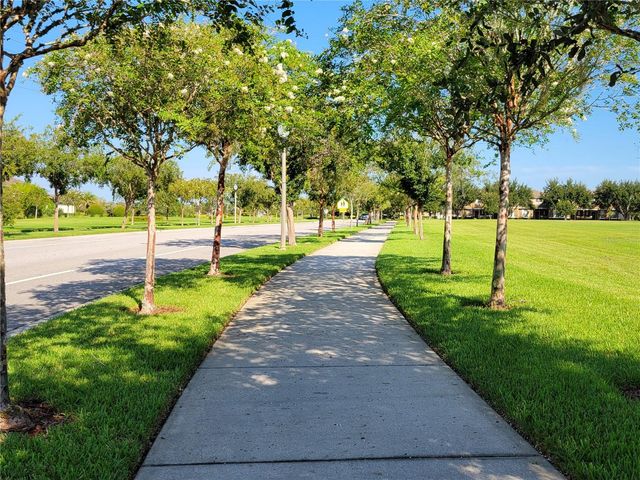6587 OLD CARRIAGE ROAD, Winter Garden, FL 34787