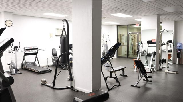 1865 S Ocean Dr 4F, Hallandale Beach, FL 33009