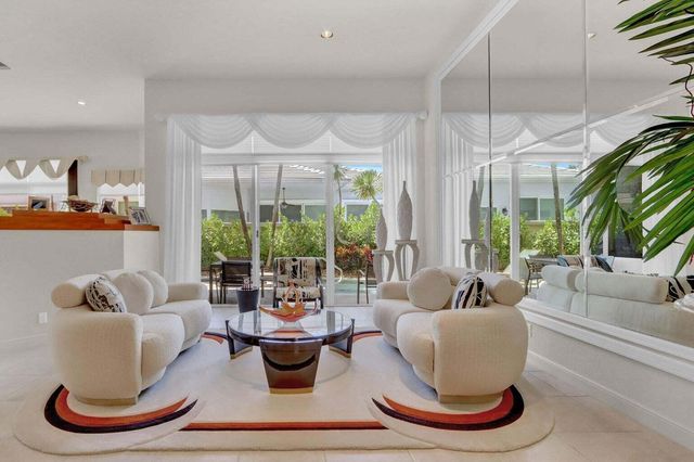 6255 NW 42nd Way, Boca Raton, FL 33496
