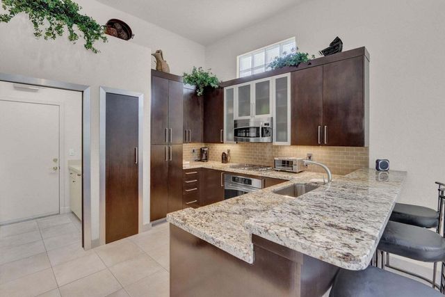 6255 NW 42nd Way, Boca Raton, FL 33496