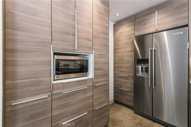 19865 Hiawatha Street, Chatsworth, CA 91311