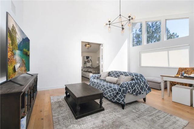 19865 Hiawatha Street, Chatsworth, CA 91311