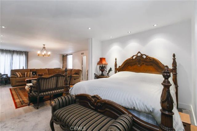 19865 Hiawatha Street, Chatsworth, CA 91311