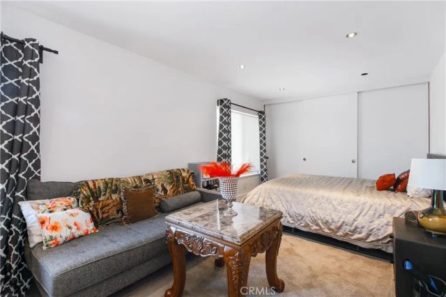 19865 Hiawatha Street, Chatsworth, CA 91311