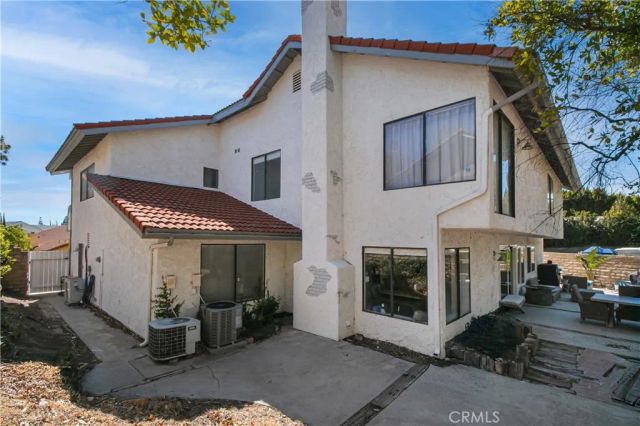 19865 Hiawatha Street, Chatsworth, CA 91311