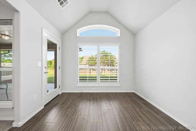 3730 S 13th Place, Broken Arrow, OK 74011