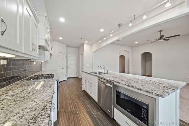 3730 S 13th Place, Broken Arrow, OK 74011