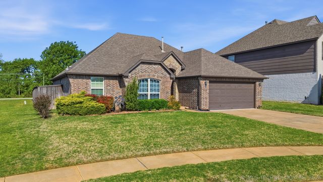 3730 S 13th Place, Broken Arrow, OK 74011
