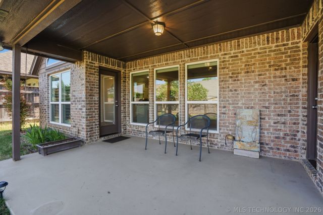 3730 S 13th Place, Broken Arrow, OK 74011