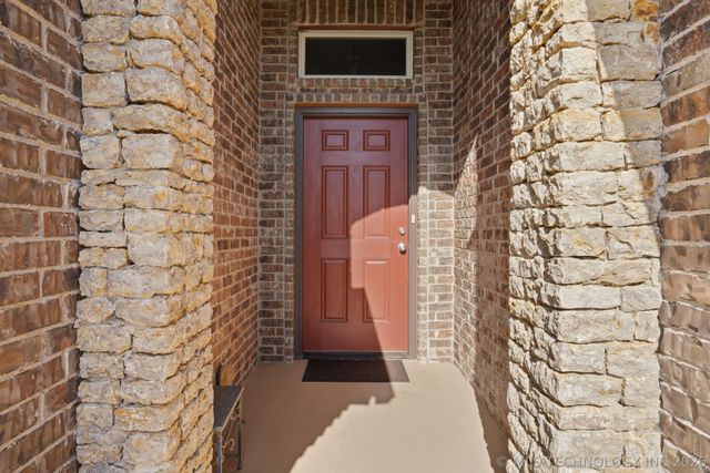 3730 S 13th Place, Broken Arrow, OK 74011