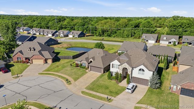 3730 S 13th Place, Broken Arrow, OK 74011