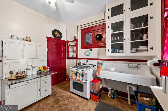 202 E 31ST ST, Baltimore, MD 21218