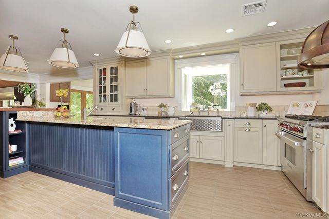 3 Stone Haven Road, West Nyack, NY 10994