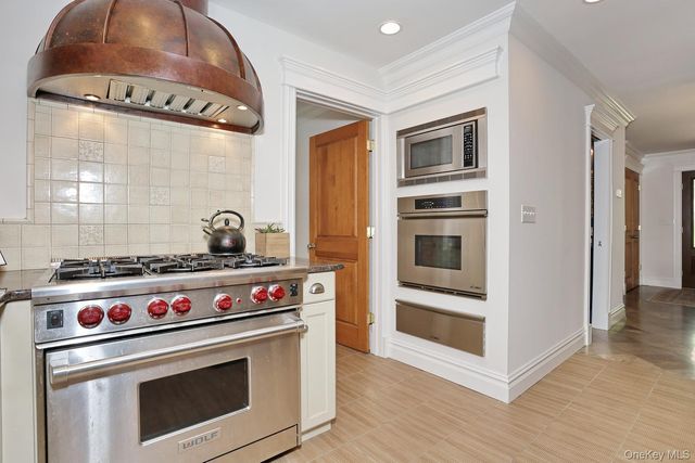 3 Stone Haven Road, West Nyack, NY 10994