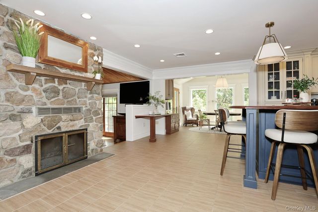 3 Stone Haven Road, West Nyack, NY 10994