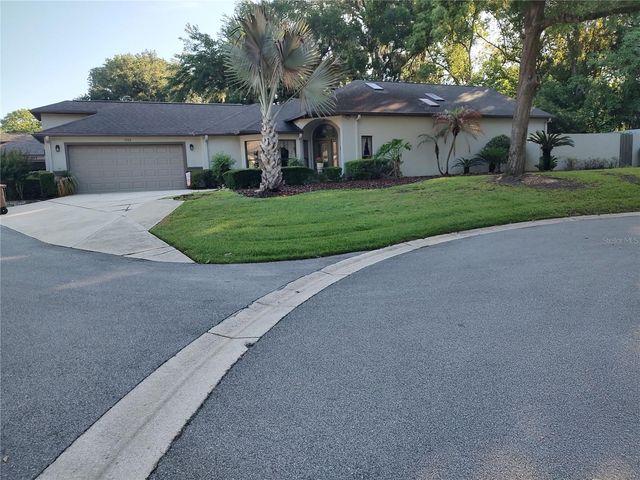 1936 SE CLATTER BRIDGE ROAD, Ocala, FL 34471