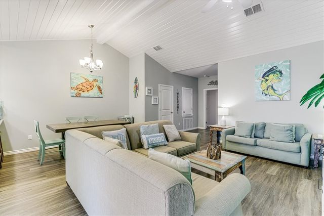 1813 Eleventh St 403, Port Aransas, TX 78373