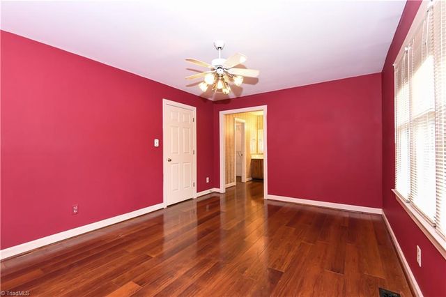 351 S Cherry Street, Kernersville, NC 27284