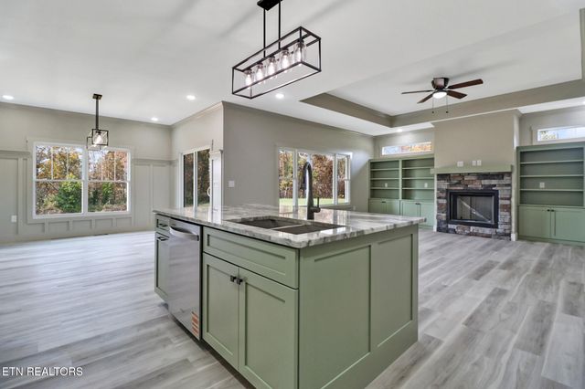 880 Allardt Hwy, Jamestown, TN 38556