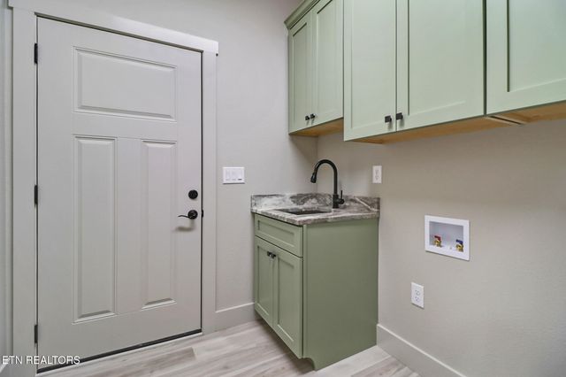 880 Allardt Hwy, Jamestown, TN 38556