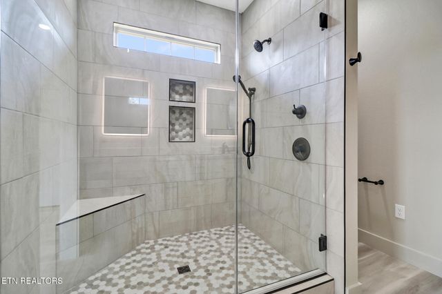 880 Allardt Hwy, Jamestown, TN 38556