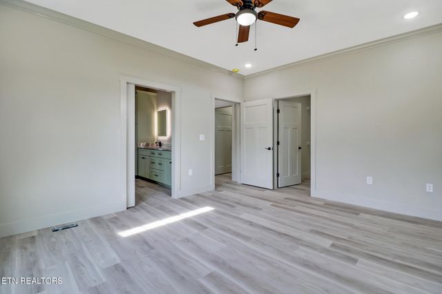 880 Allardt Hwy, Jamestown, TN 38556