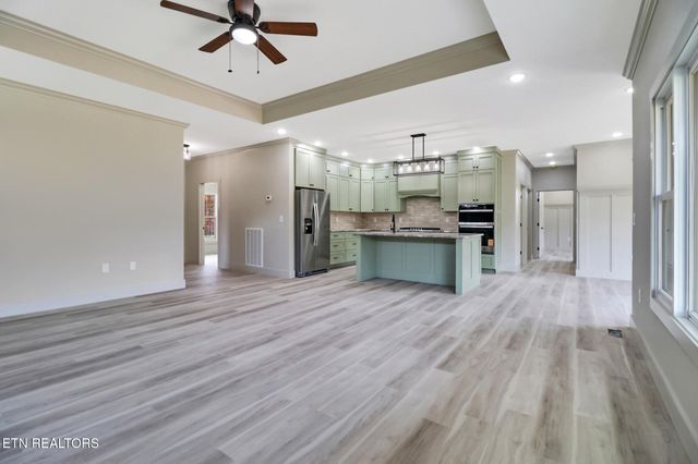 880 Allardt Hwy, Jamestown, TN 38556