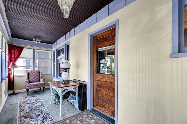 1034 Case Avenue, Saint Paul, MN 55106