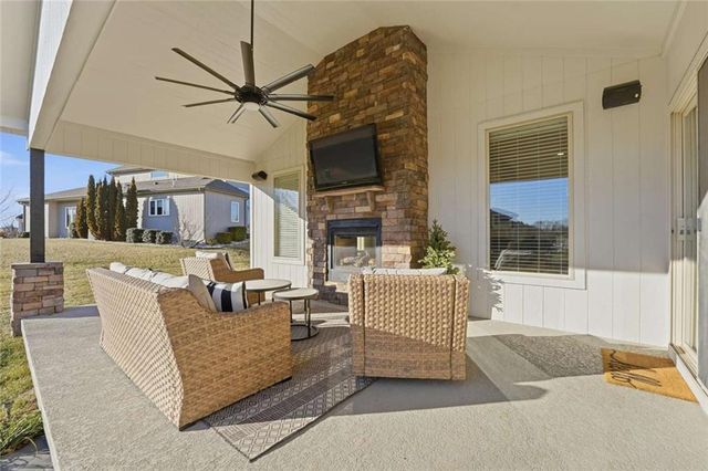 2809 NW Audubon Lane, Lee's Summit, MO 4502