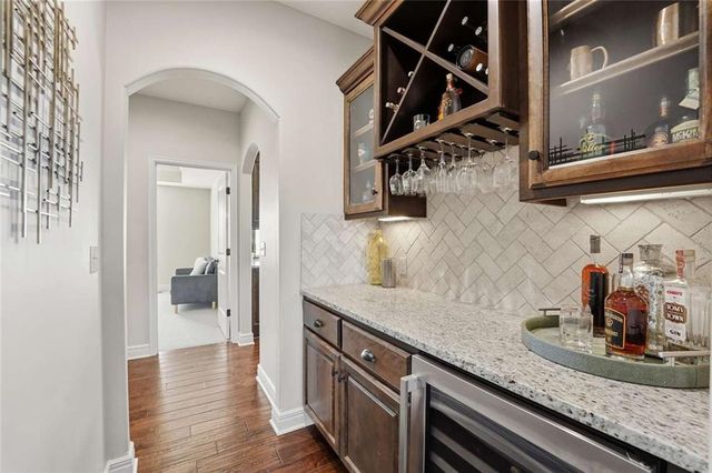 2809 NW Audubon Lane, Lee's Summit, MO 4502