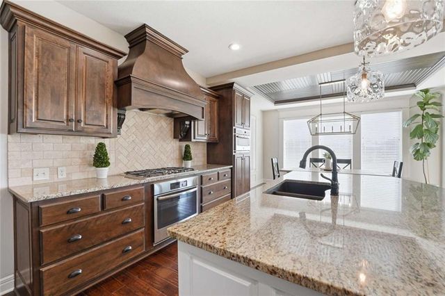 2809 NW Audubon Lane, Lee's Summit, MO 4502