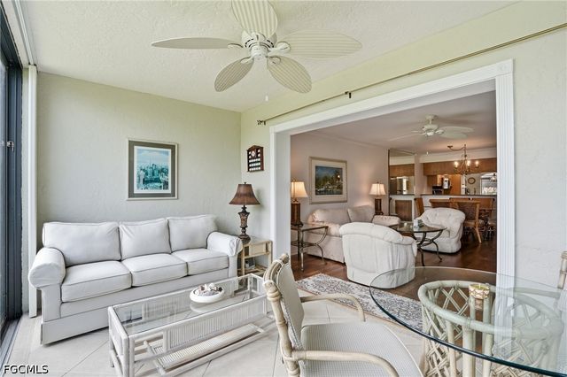 7300 Coventry CT 606, Naples, FL 34104