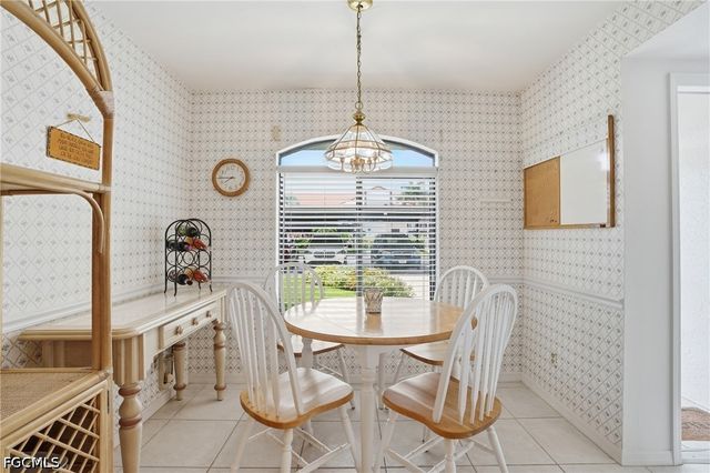 7300 Coventry CT 606, Naples, FL 34104