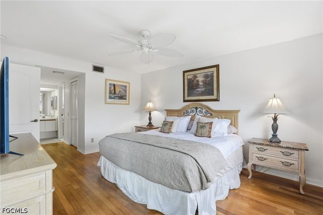 7300 Coventry CT 606, Naples, FL 34104