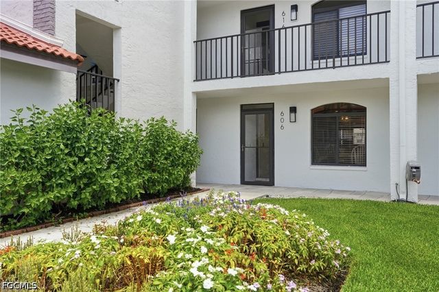 7300 Coventry CT 606, Naples, FL 34104
