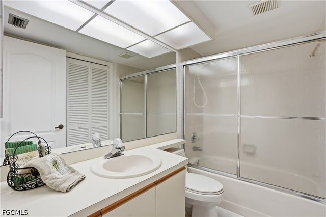 7300 Coventry CT 606, Naples, FL 34104