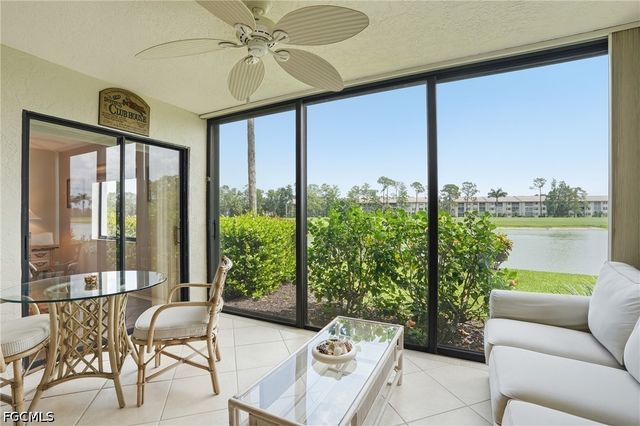 7300 Coventry CT 606, Naples, FL 34104