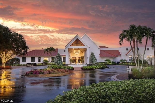 7300 Coventry CT 606, Naples, FL 34104