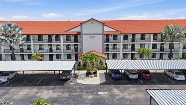7300 Coventry CT 606, Naples, FL 34104