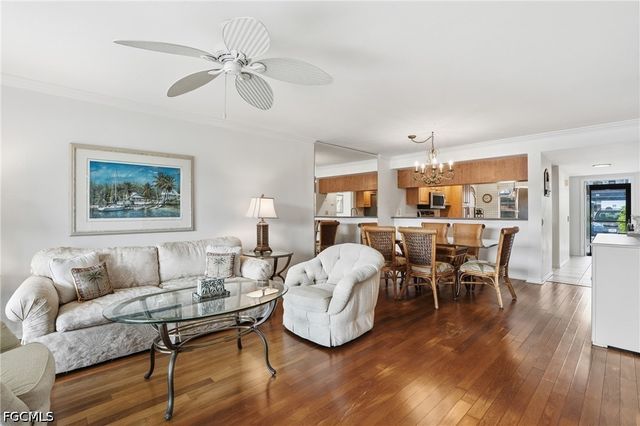 7300 Coventry CT 606, Naples, FL 34104