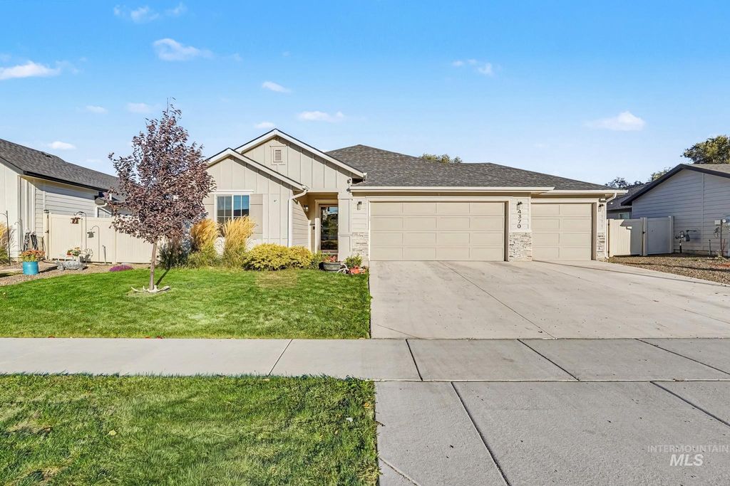 4370 S Yankees Way, Nampa, ID 83686 photo 2
